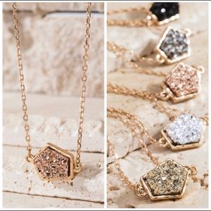 🟣🌹Rose Gold Druzy Necklace ✨✨